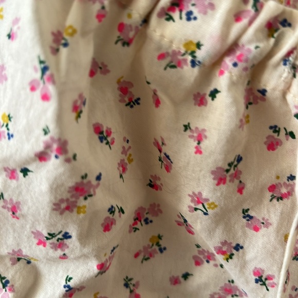 Madewell summer top with ditsy florals and buttons and tie details, size Small - Picture 3 of 6